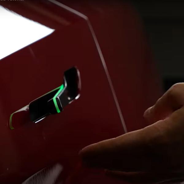 Tesla Model Y Griffautomatik mit RGB Beleuchtung AMPtech